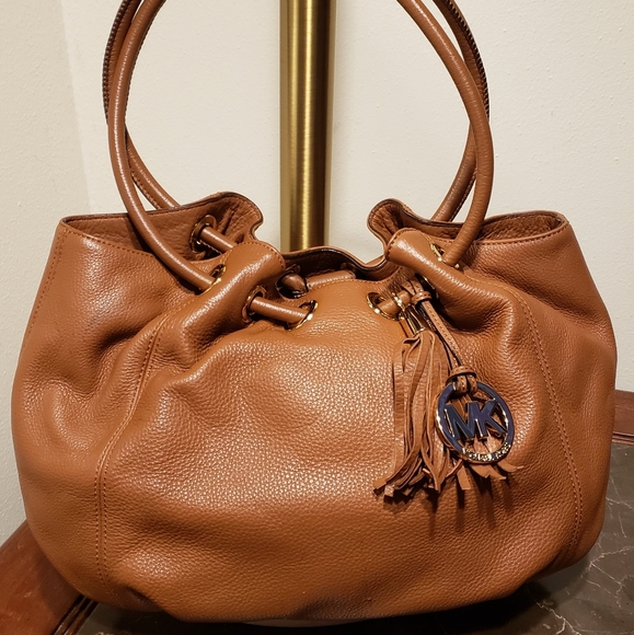 Michael kors handbag - Picture 1 of 7